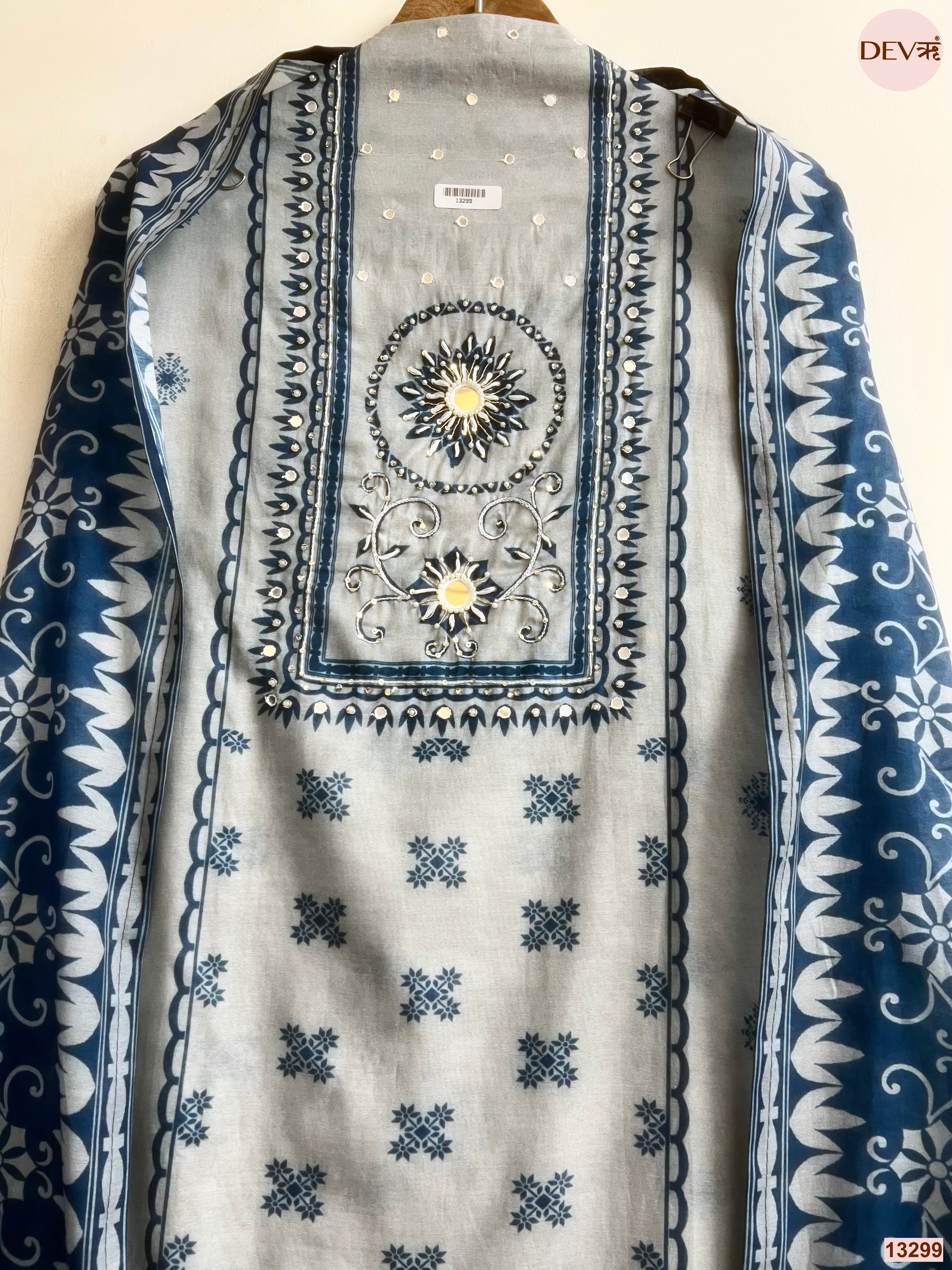 Grey Mul Cotton Printed Unstitched 3-Piece Suit (Devri – D.No 13299)