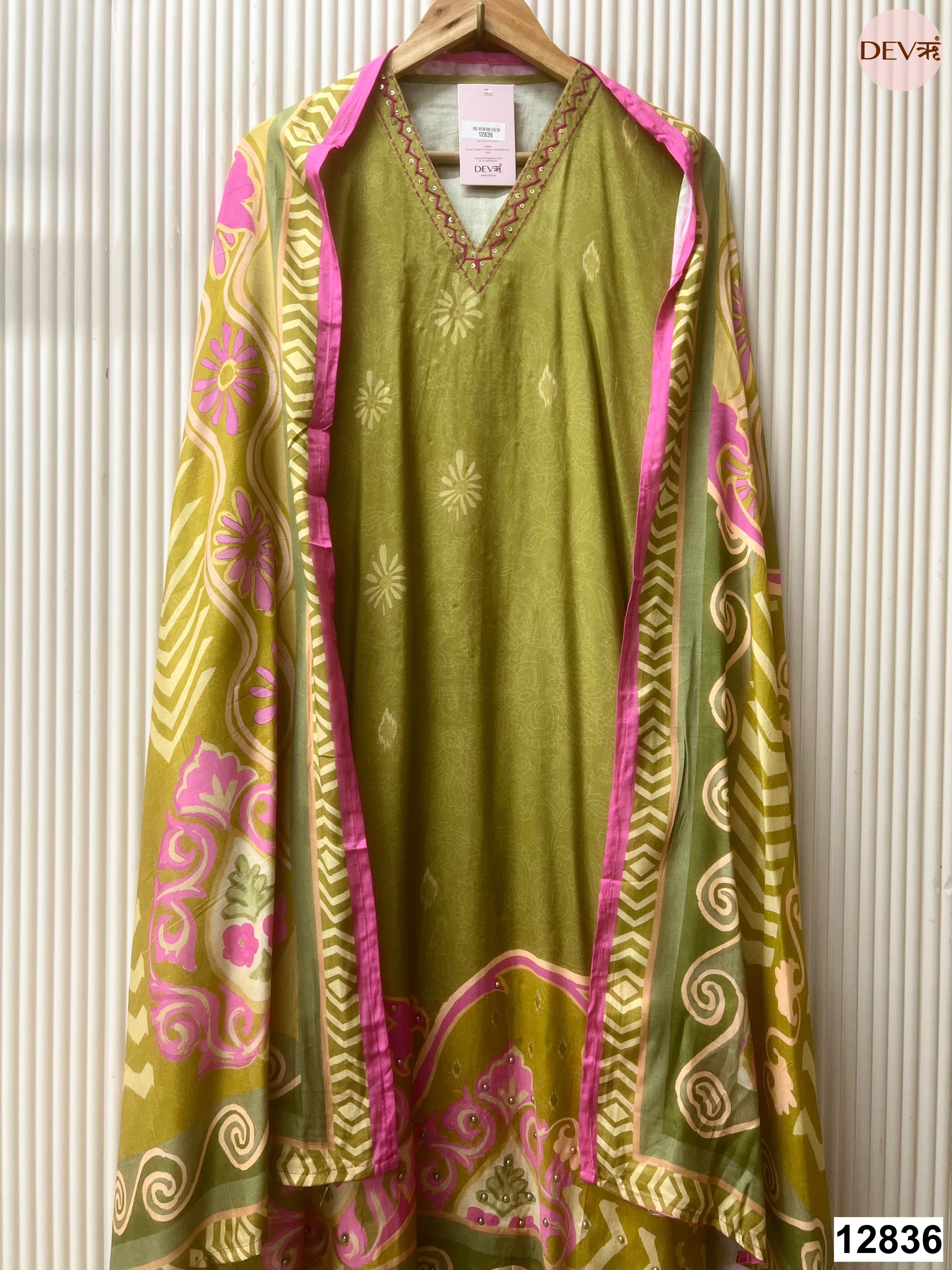 Olive Muslin Printed Unstitched 3-Piece Suit (Devri – D.No 12836)