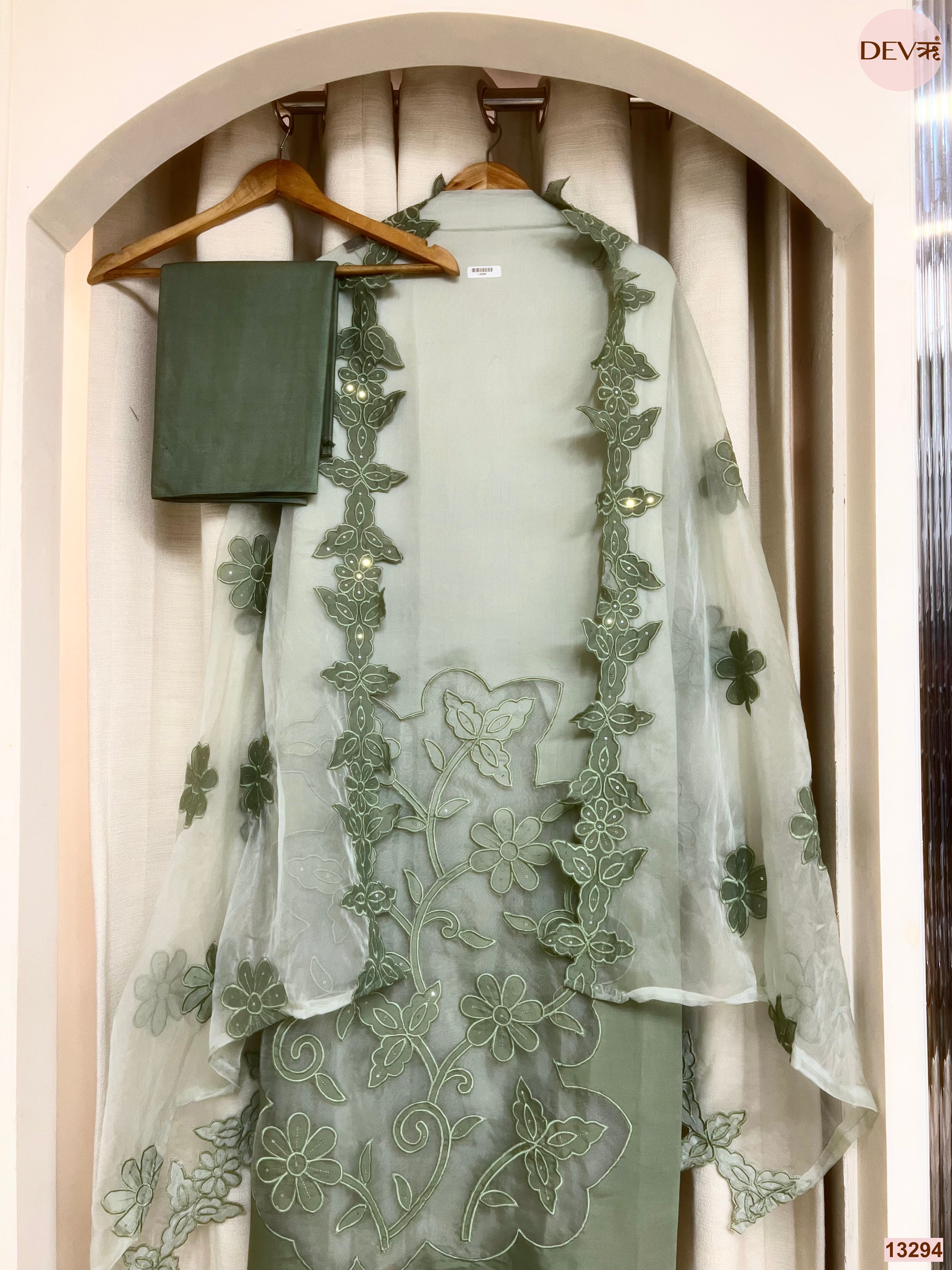 Sage Mul Chanderi Embroidered Unstitched 3-Piece Suit (Devri – D.No 13294)