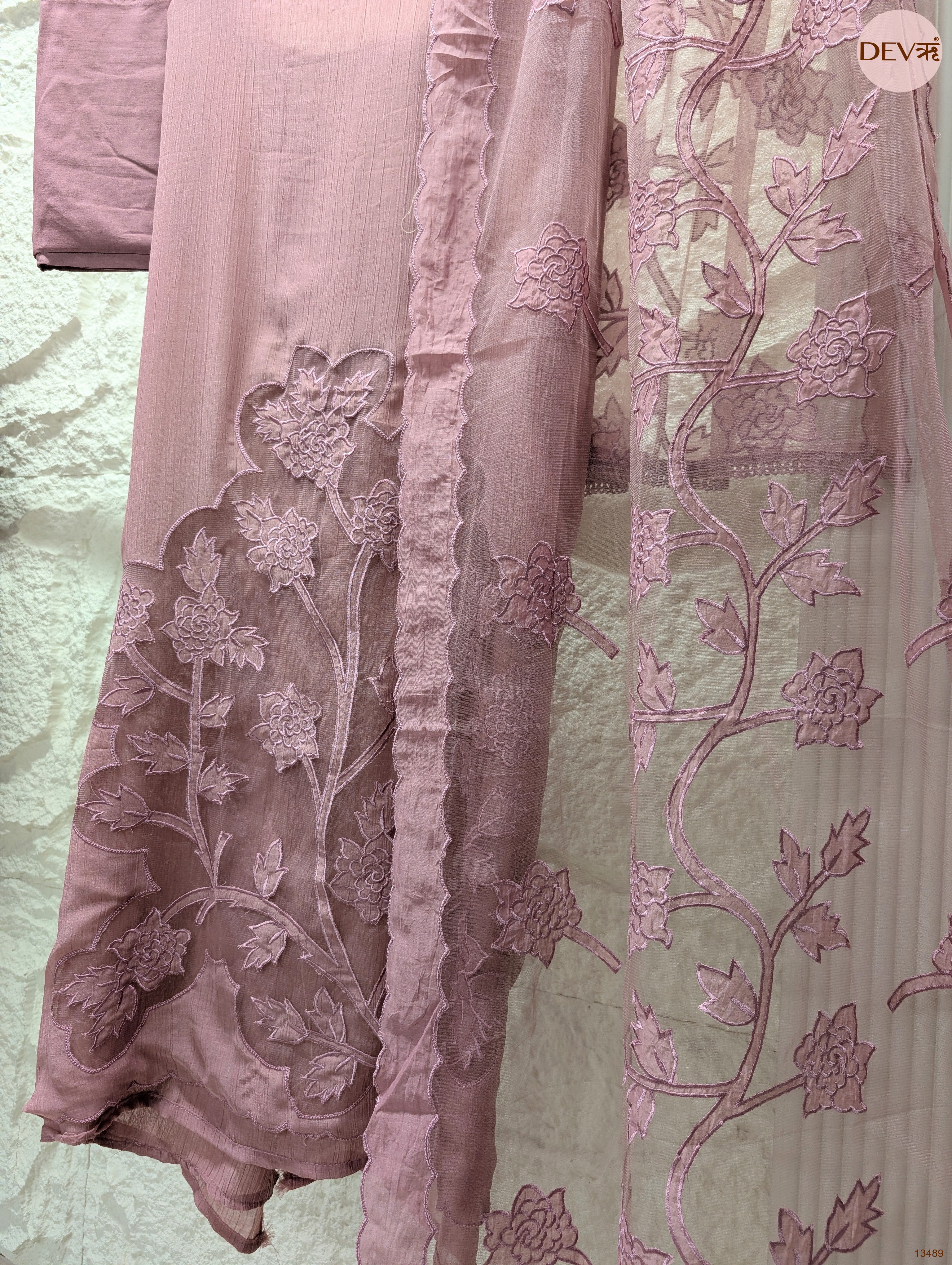 Pink Mul Crush Embroidered Unstitched 3-Piece Suit (Devri – D.No 13489)
