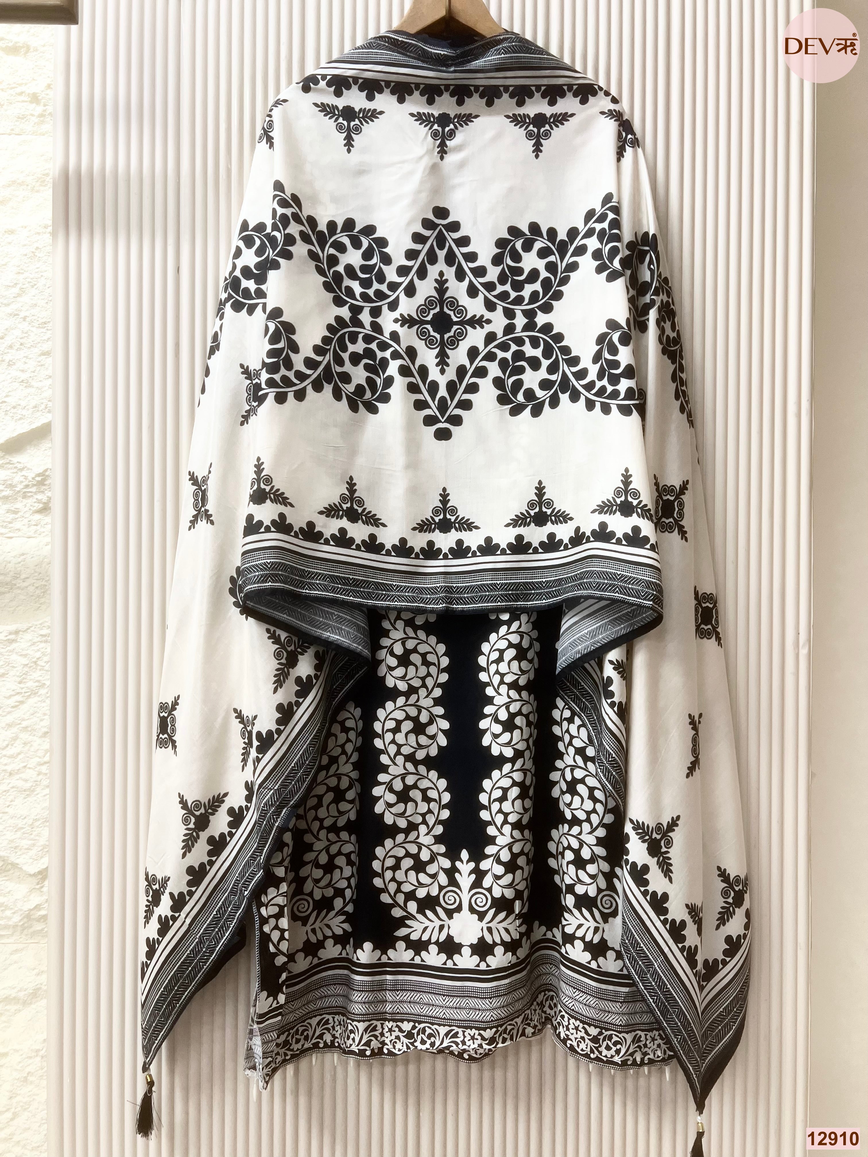 Black Muslin Printed Unstitched 3-Piece Suit (Devri – D.No 12910)