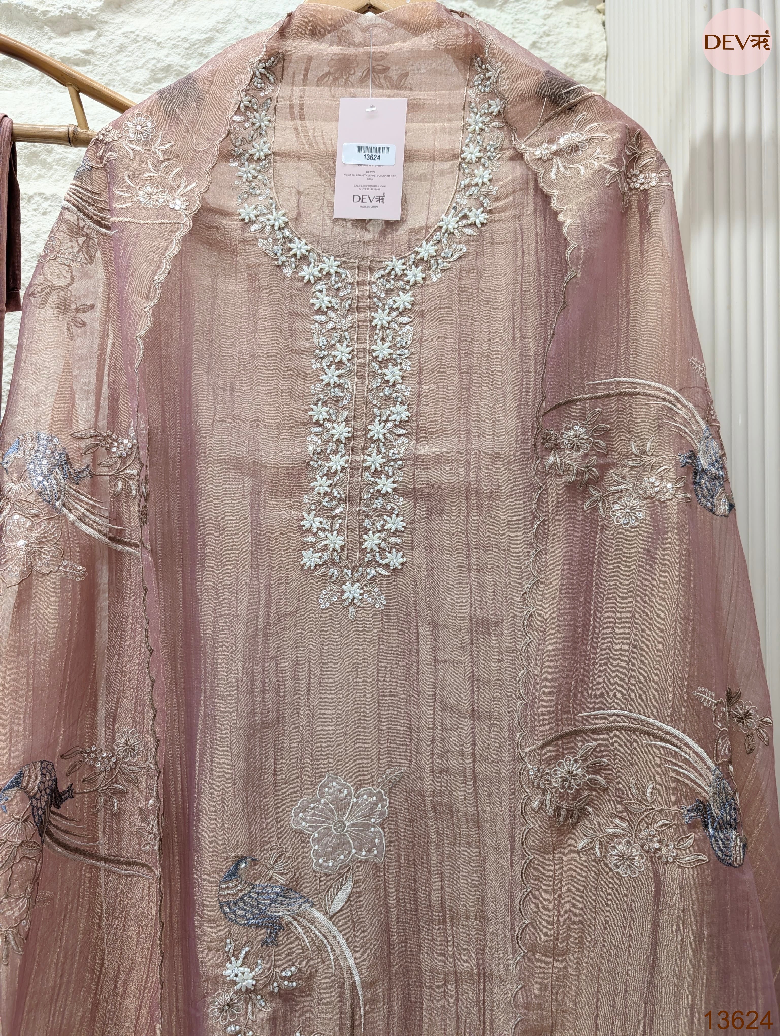Pink Tissue Crush Silk Embroidered Unstitched 3-Piece Suit (Devri – D.No 13624)