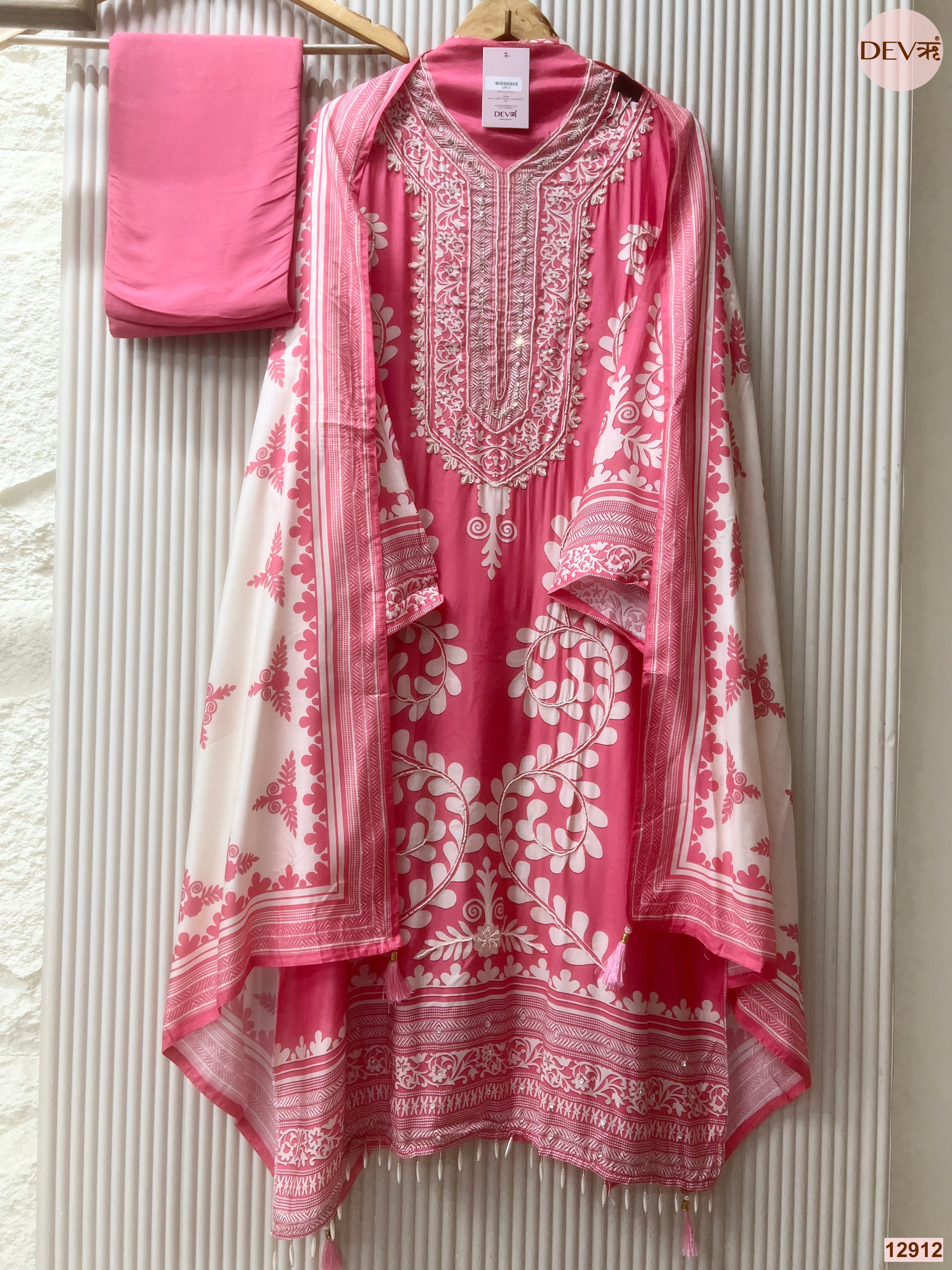Pink Muslin Printed Unstitched 3-Piece Suit (Devri – D.No 12912)