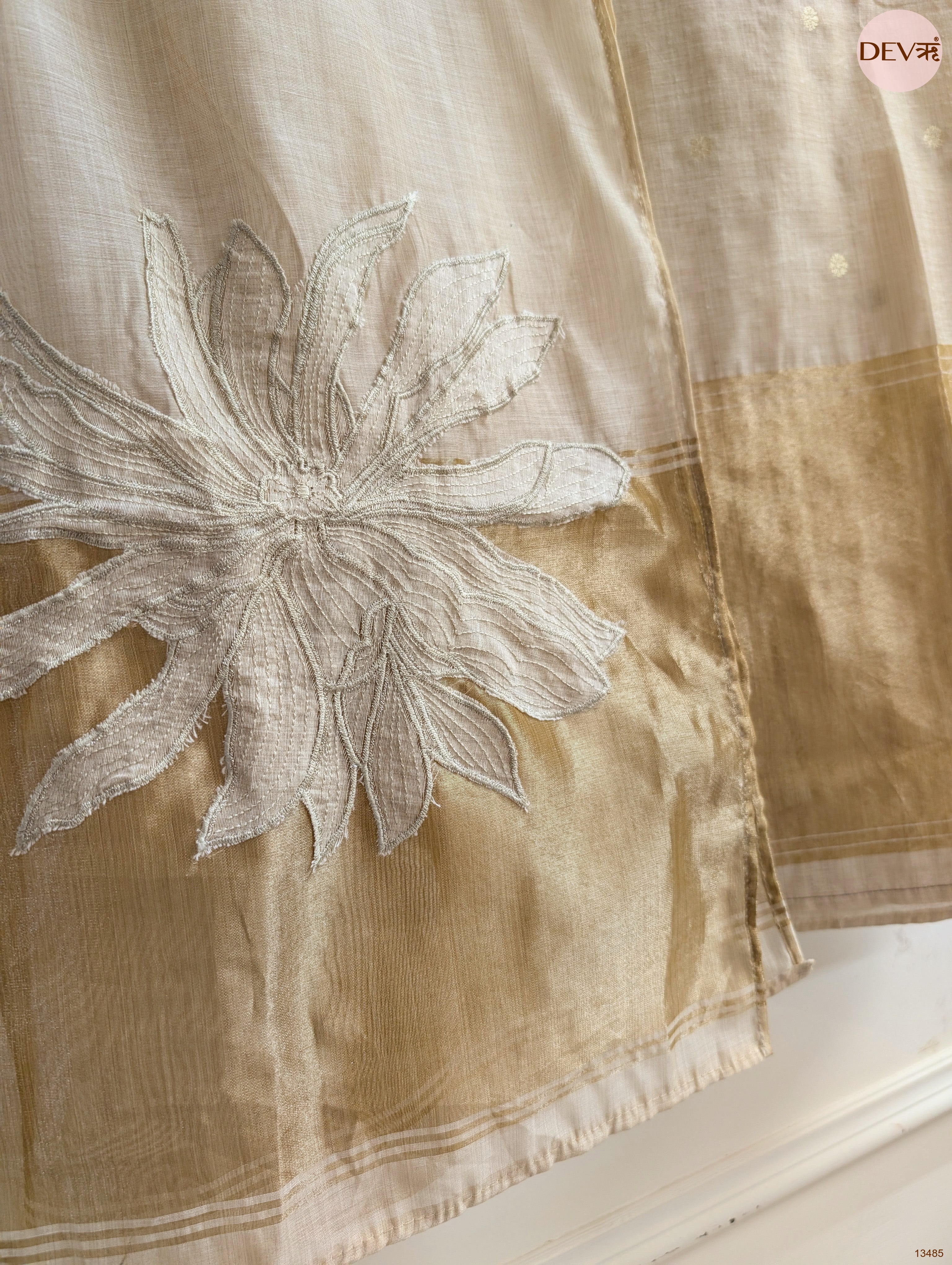 Cream Banarashi Silk Embroidered Unstitched 3-Piece Suit (Devri – D.No 13485)
