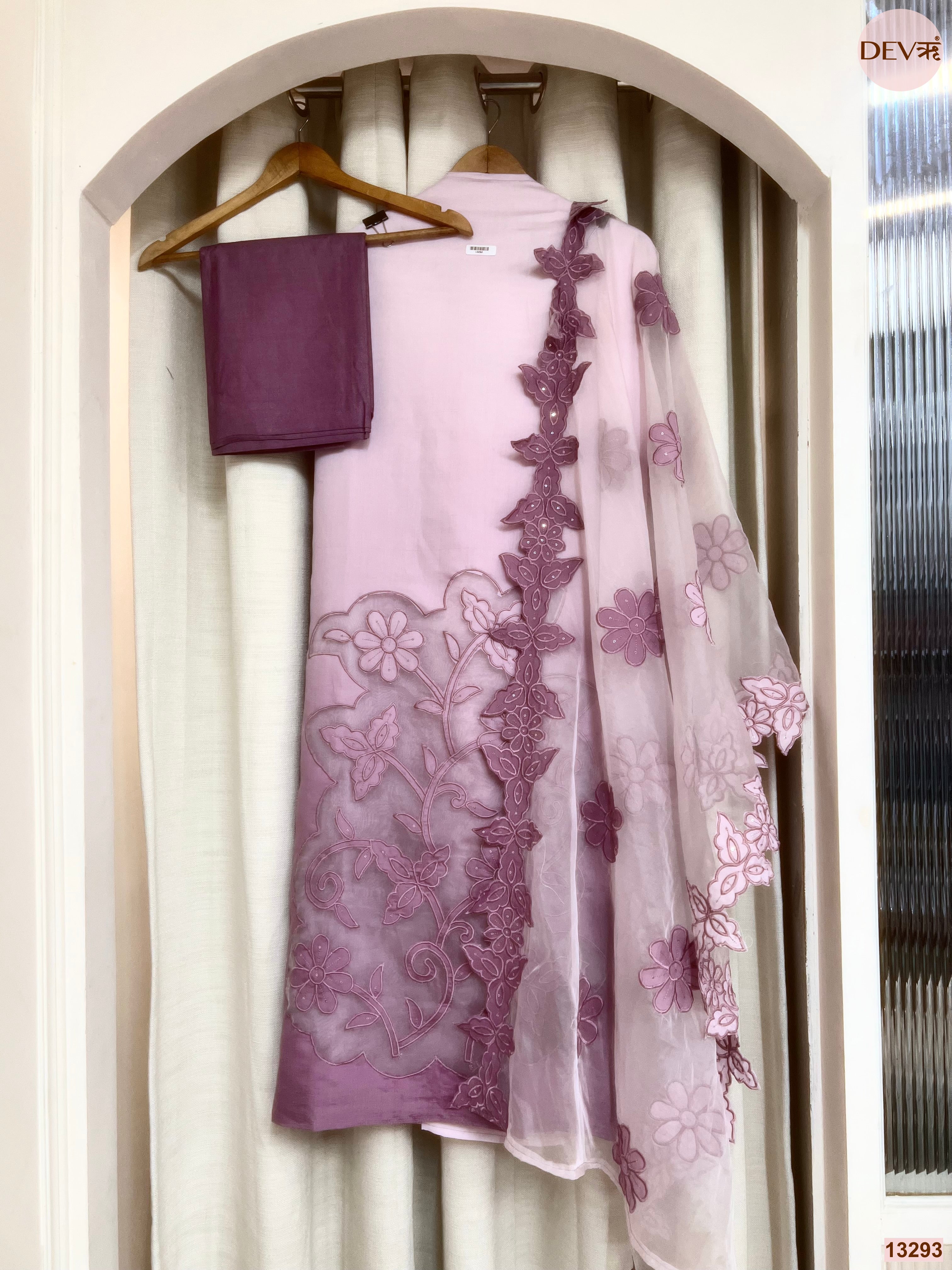 Pink Mul Chanderi Embroidered Unstitched 3-Piece Suit (Devri – D.No 13293)