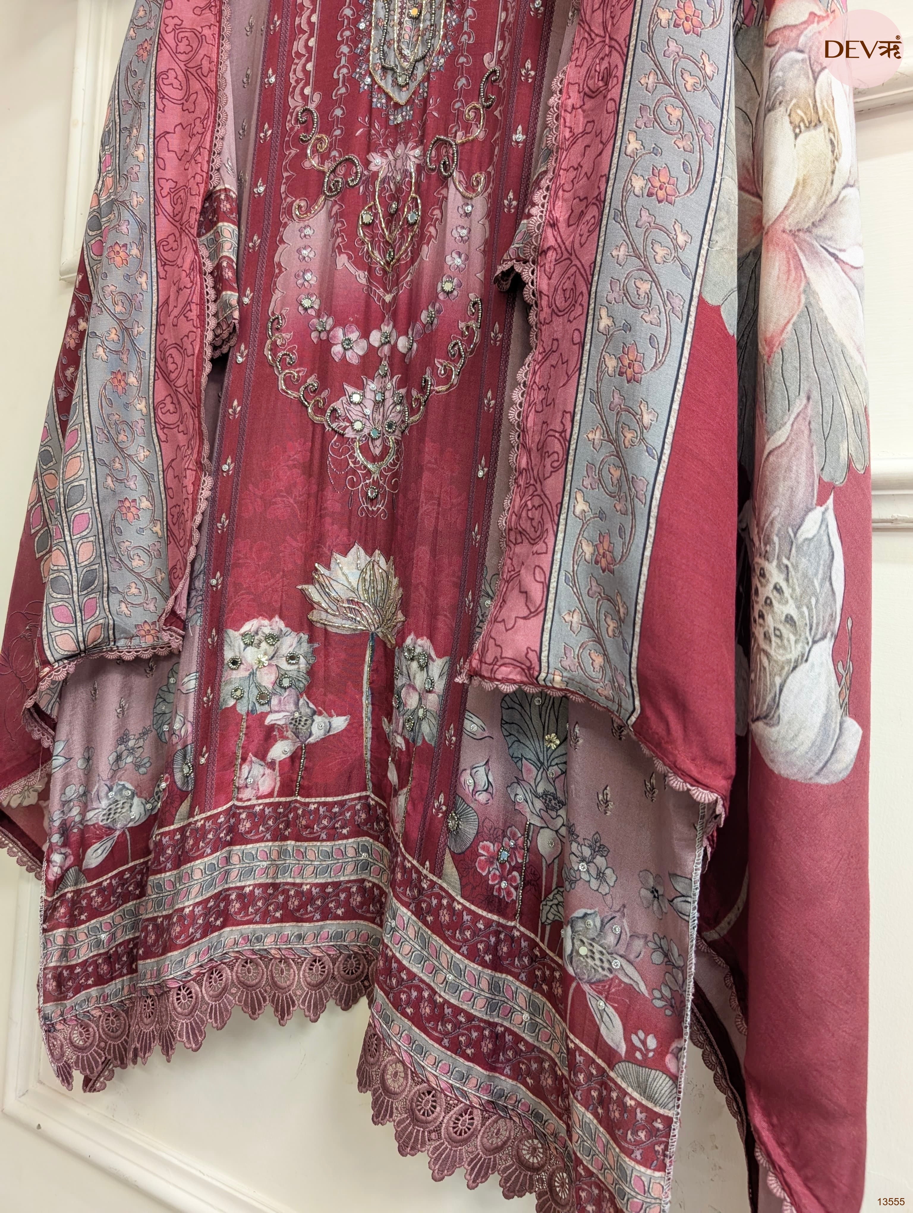 Maroon Muslin Printed Unstitched 3-Piece Suit (Devri – D.No 13555)