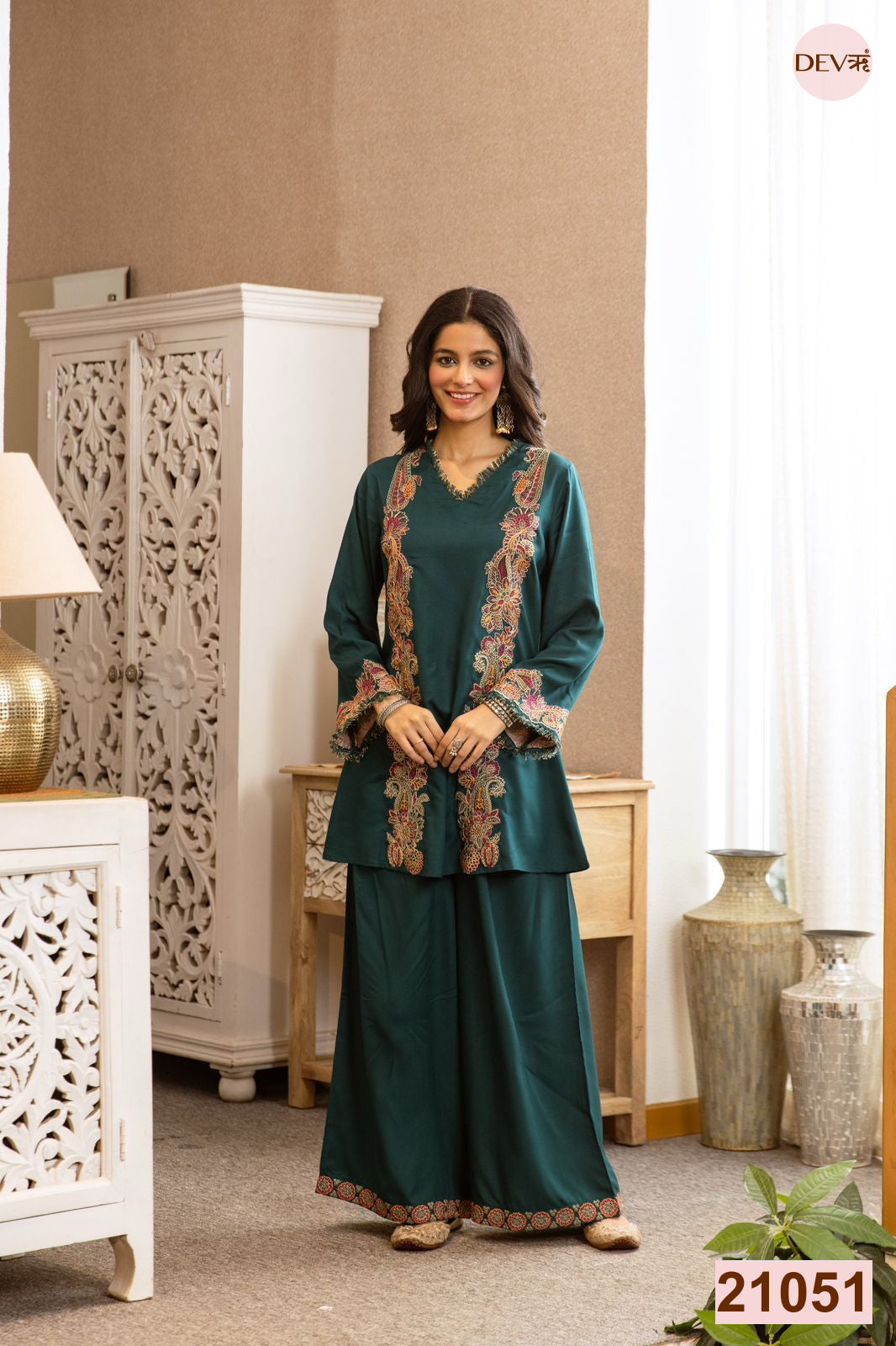 Zarmin German Reyon Embroidered Teal 2-Piece Set (Devri – D.No 21051)