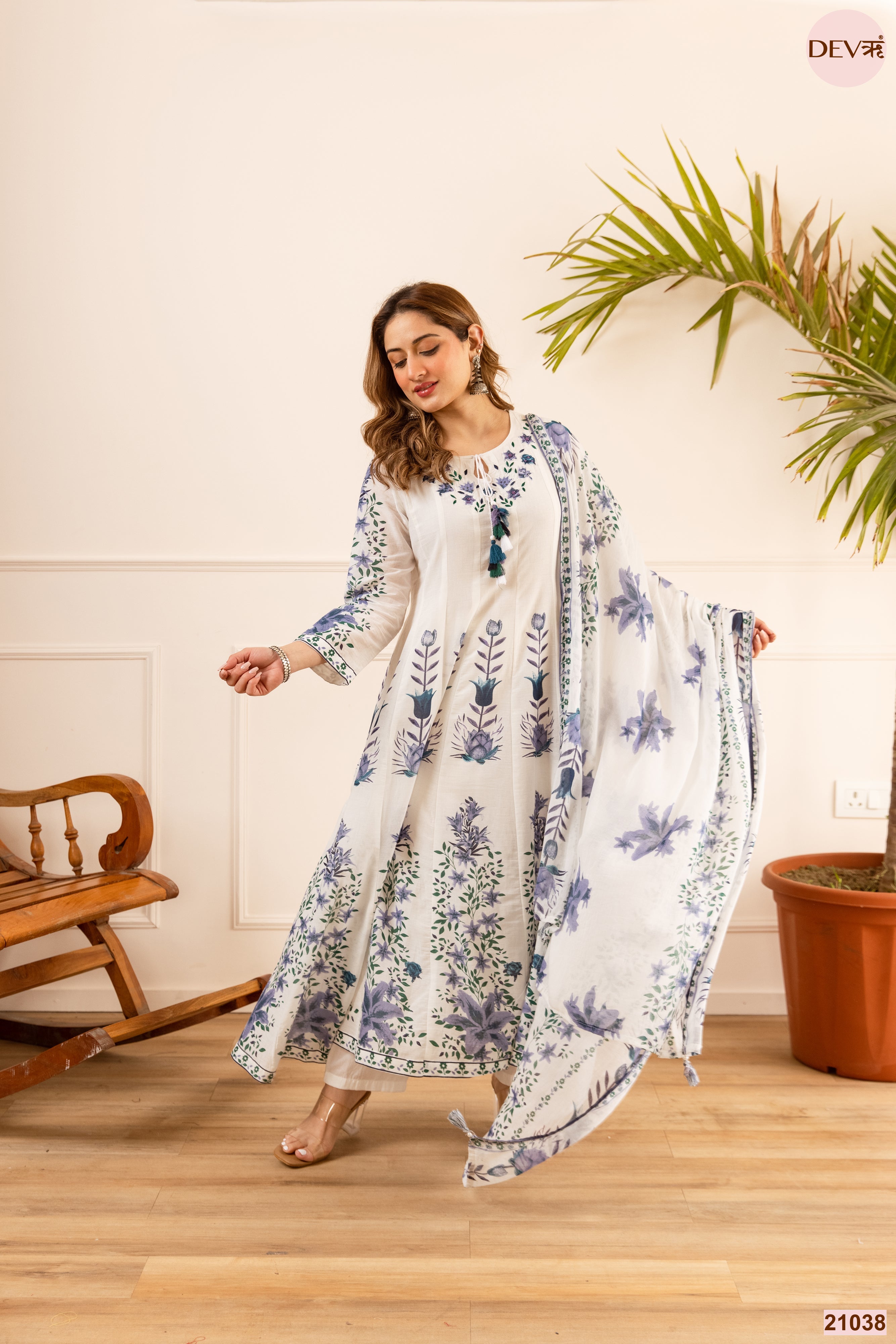 Gulnaar Mul Cotton Printed White 3-Piece Set (Devri – D.No 21038)
