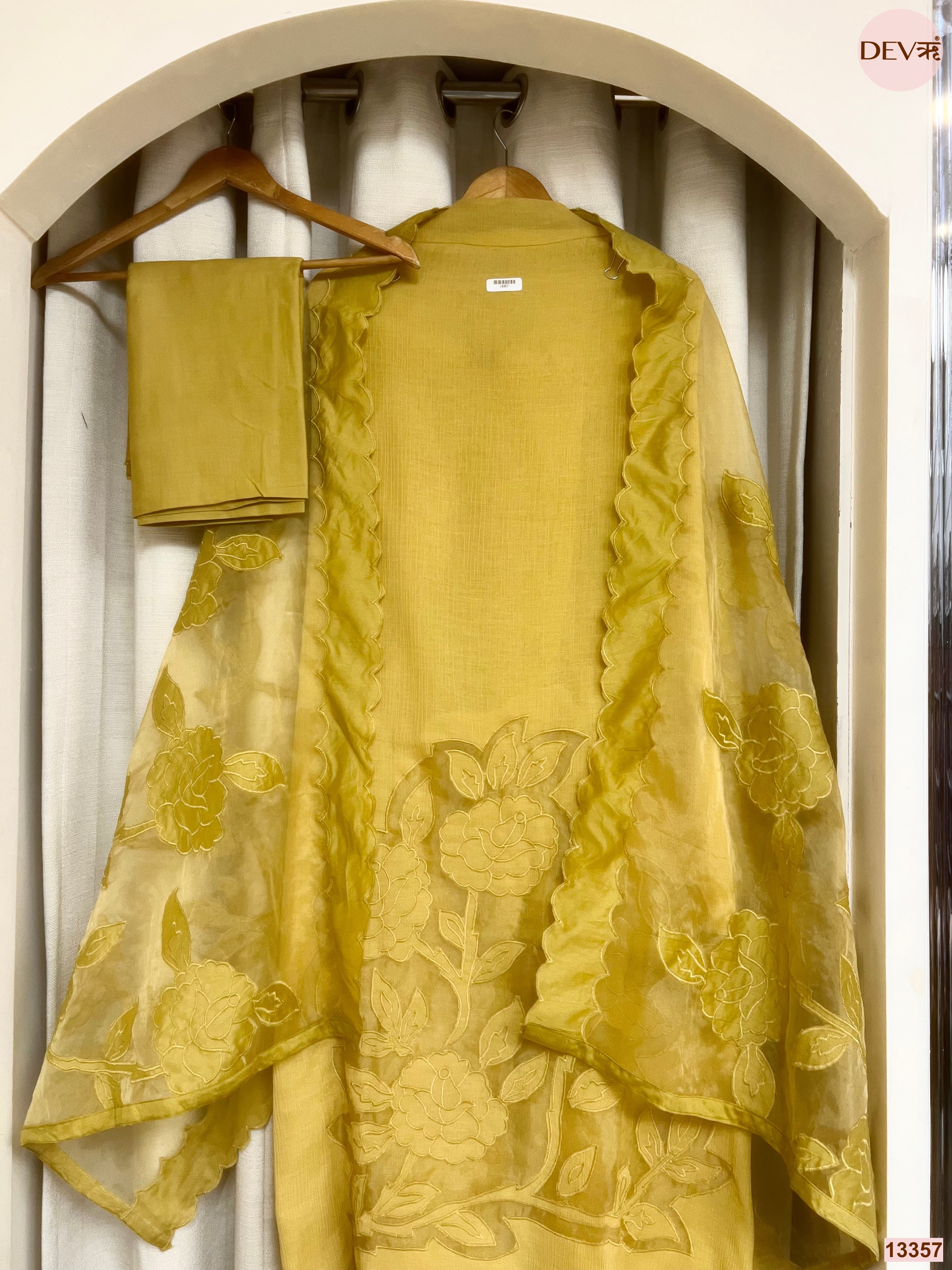 Yellow Mul Chanderi Embroidered Unstitched 3-Piece Suit (Devri – D.No 13357)