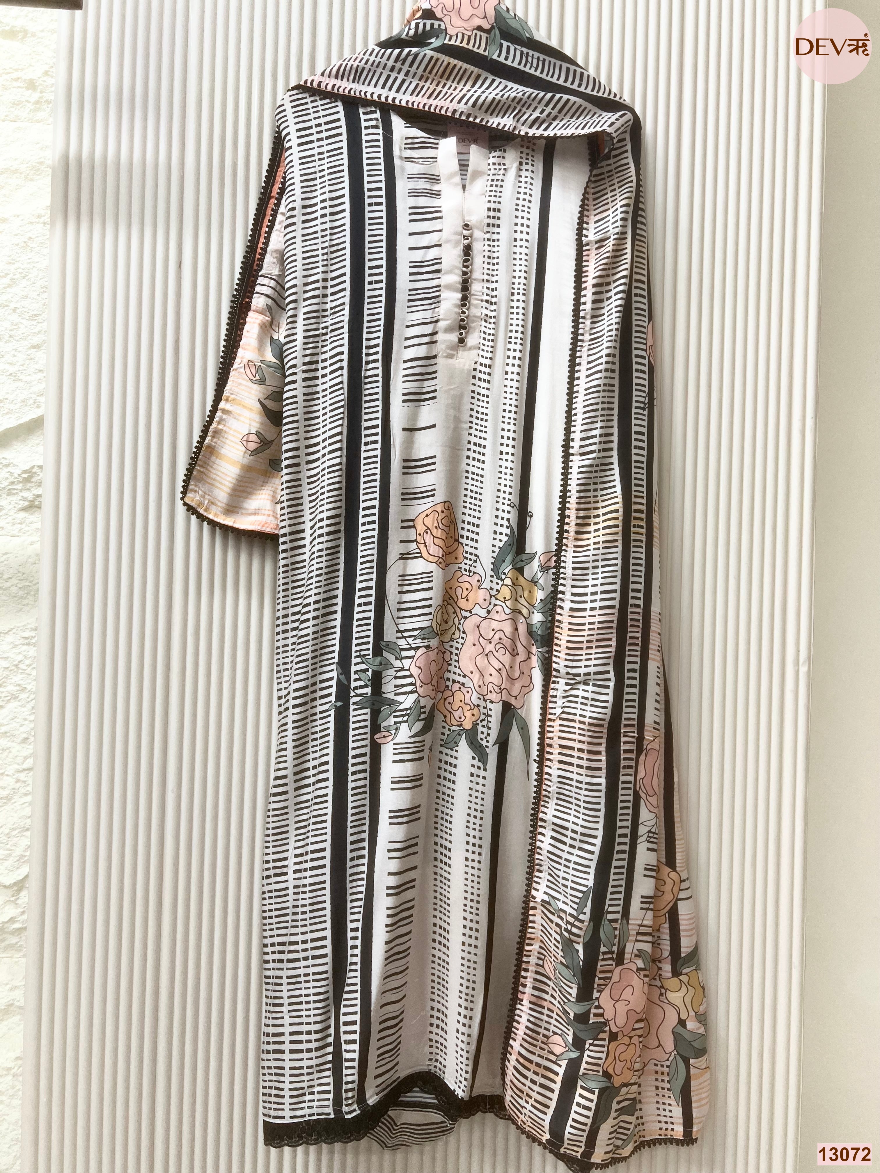 White Muslin Printed Unstitched 3-Piece Suit (Devri – D.No 13072)