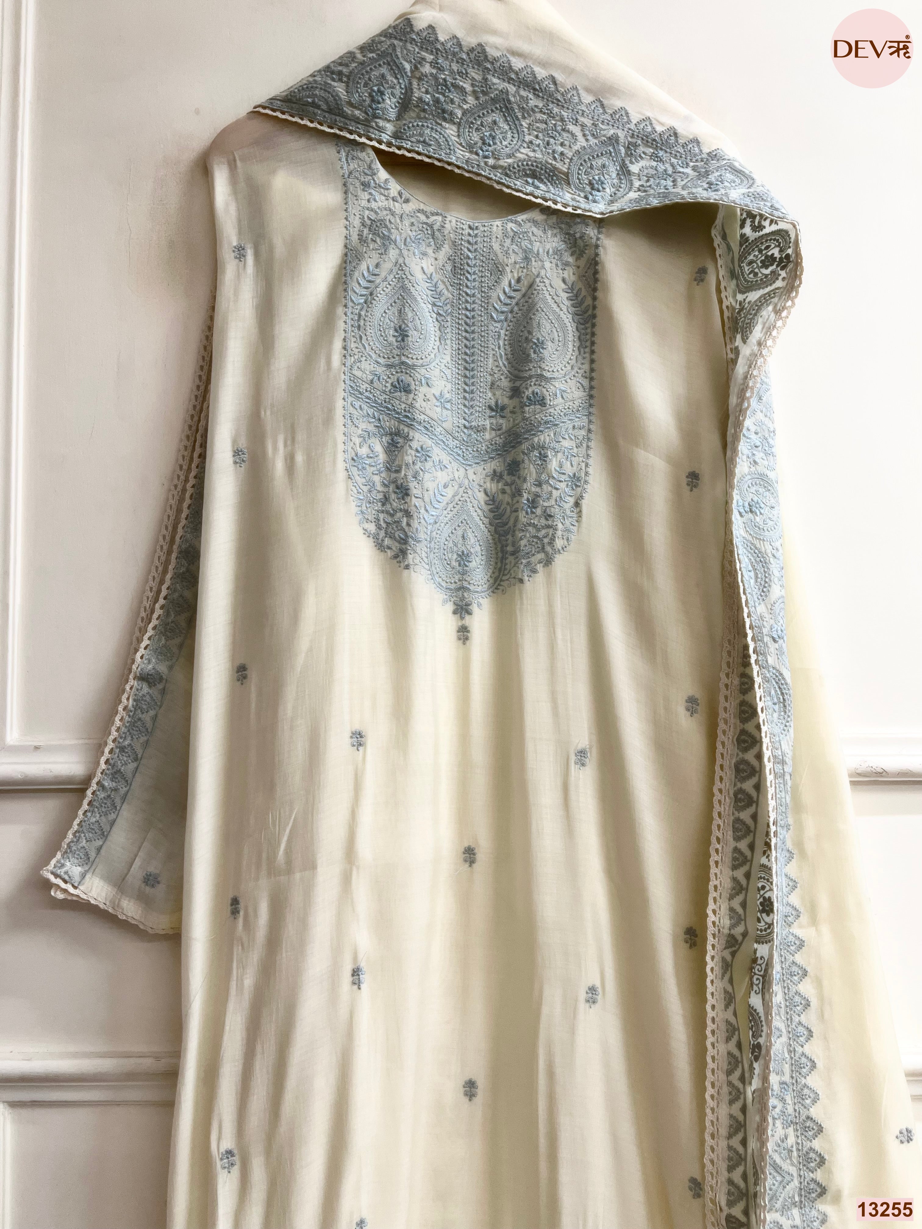 Cream Mul Cotton Printed Unstitched 3-Piece Suit (Devri – D.No 13255)