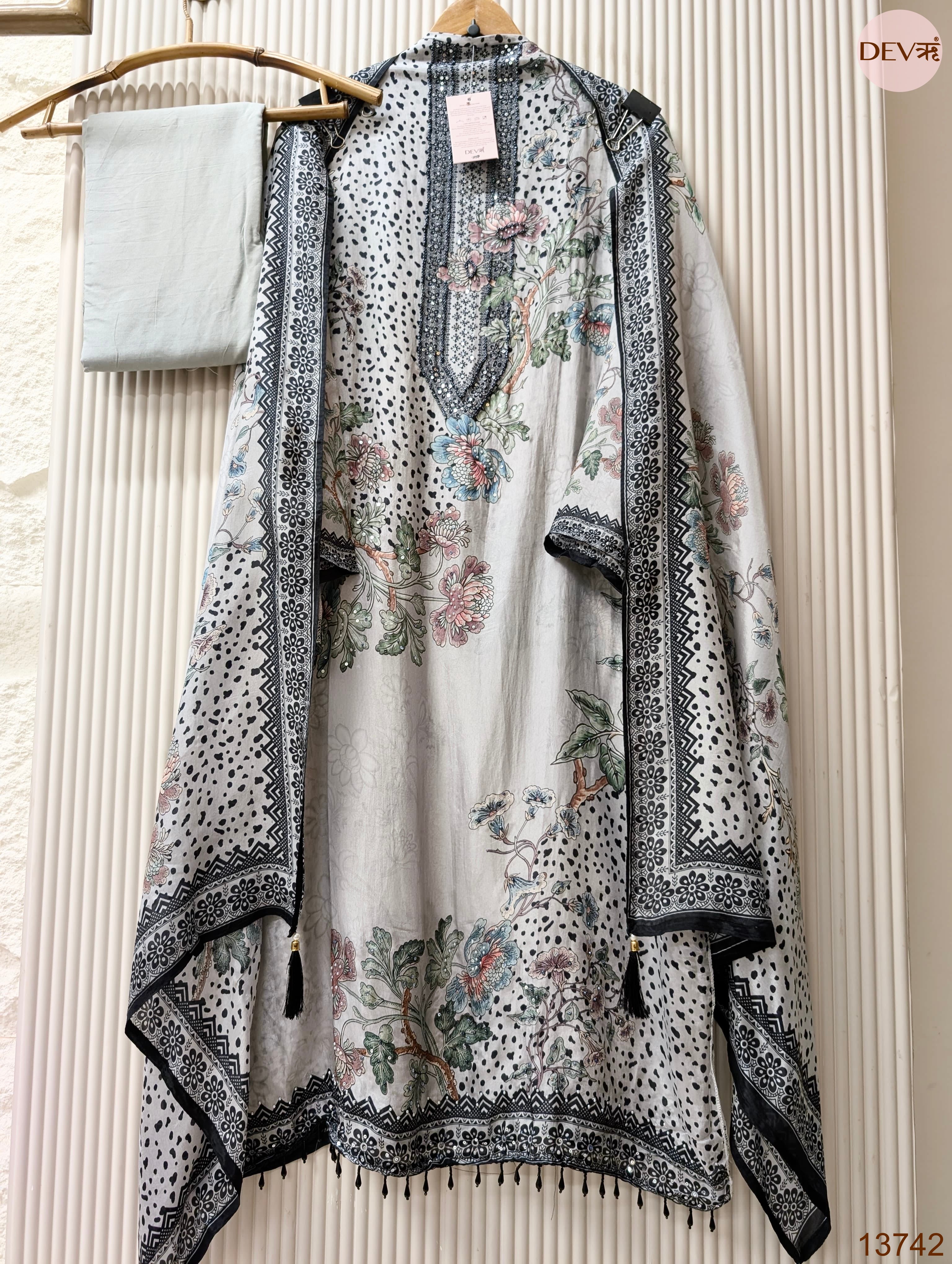 Grey Muslin Blend Printed Unstitched 3-Piece Suit (Devri – D.No 13742)
