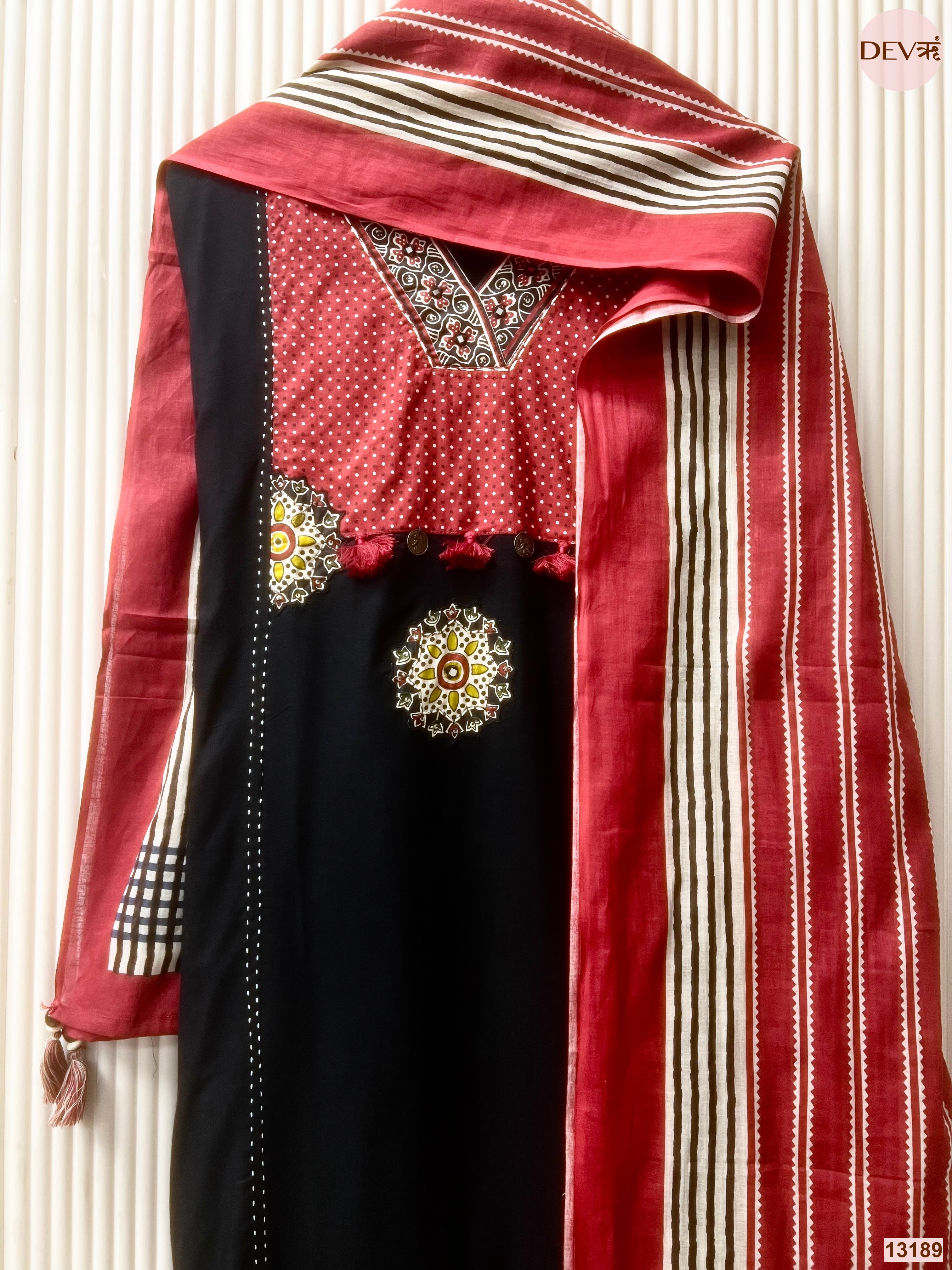 Black Slub Cotton Printed Unstitched 3-Piece Suit (Devri – D.No 13189)