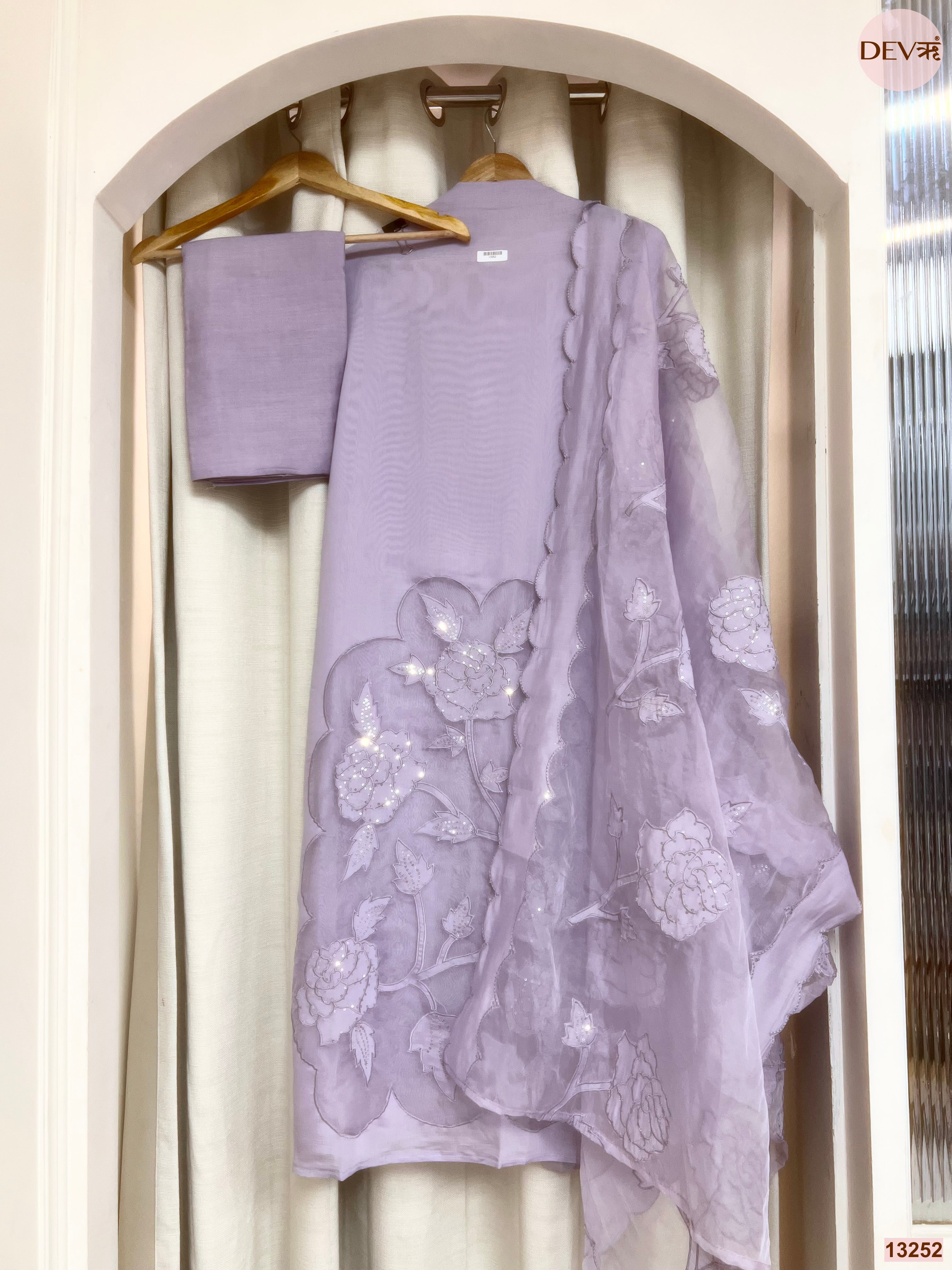 Lavender Mul Chanderi Embroidered Unstitched 3-Piece Suit (Devri – D.No 13252)