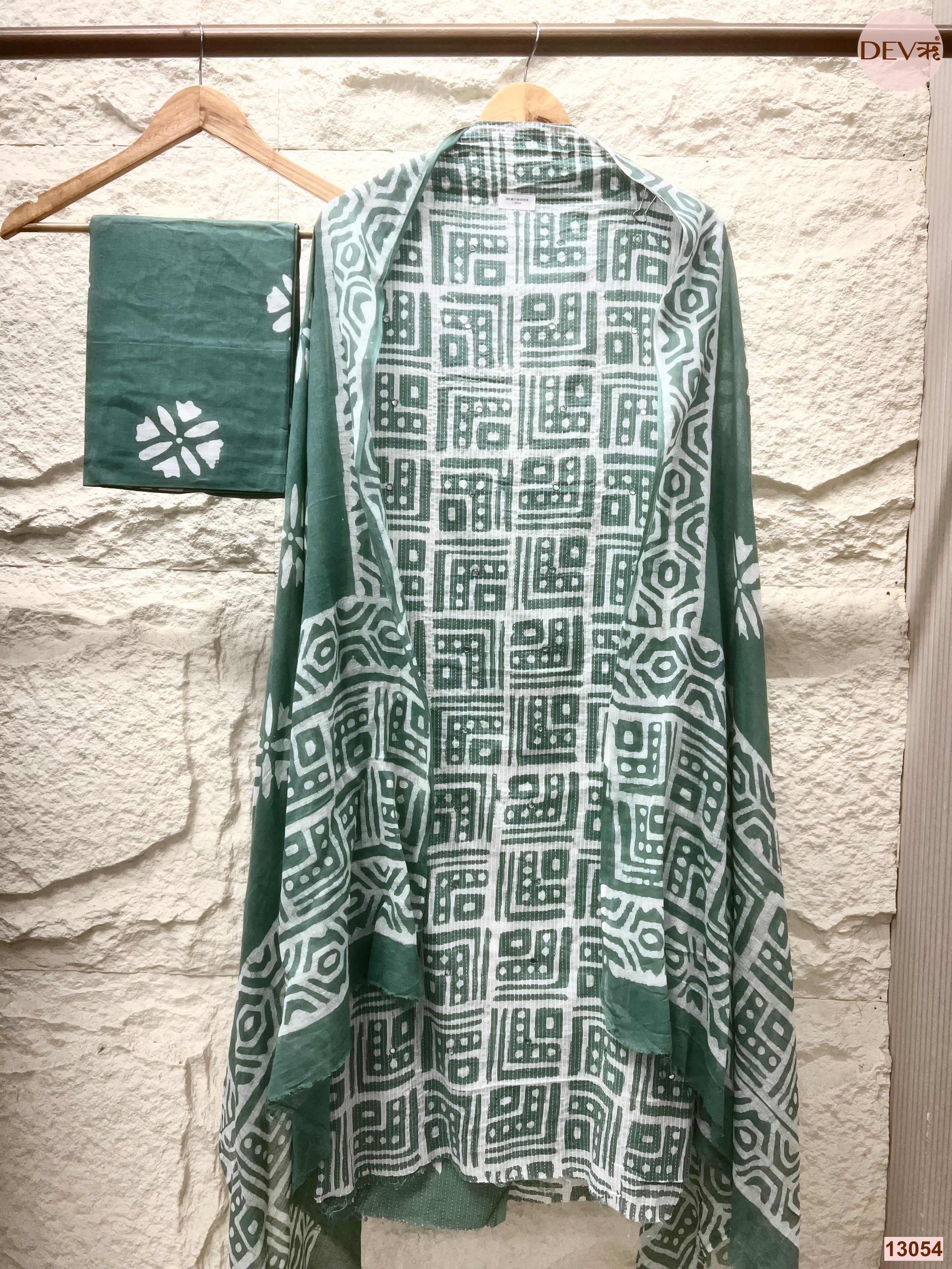Green Cotton Printed Unstitched 3-Piece Suit (Devri – D.No 13054)