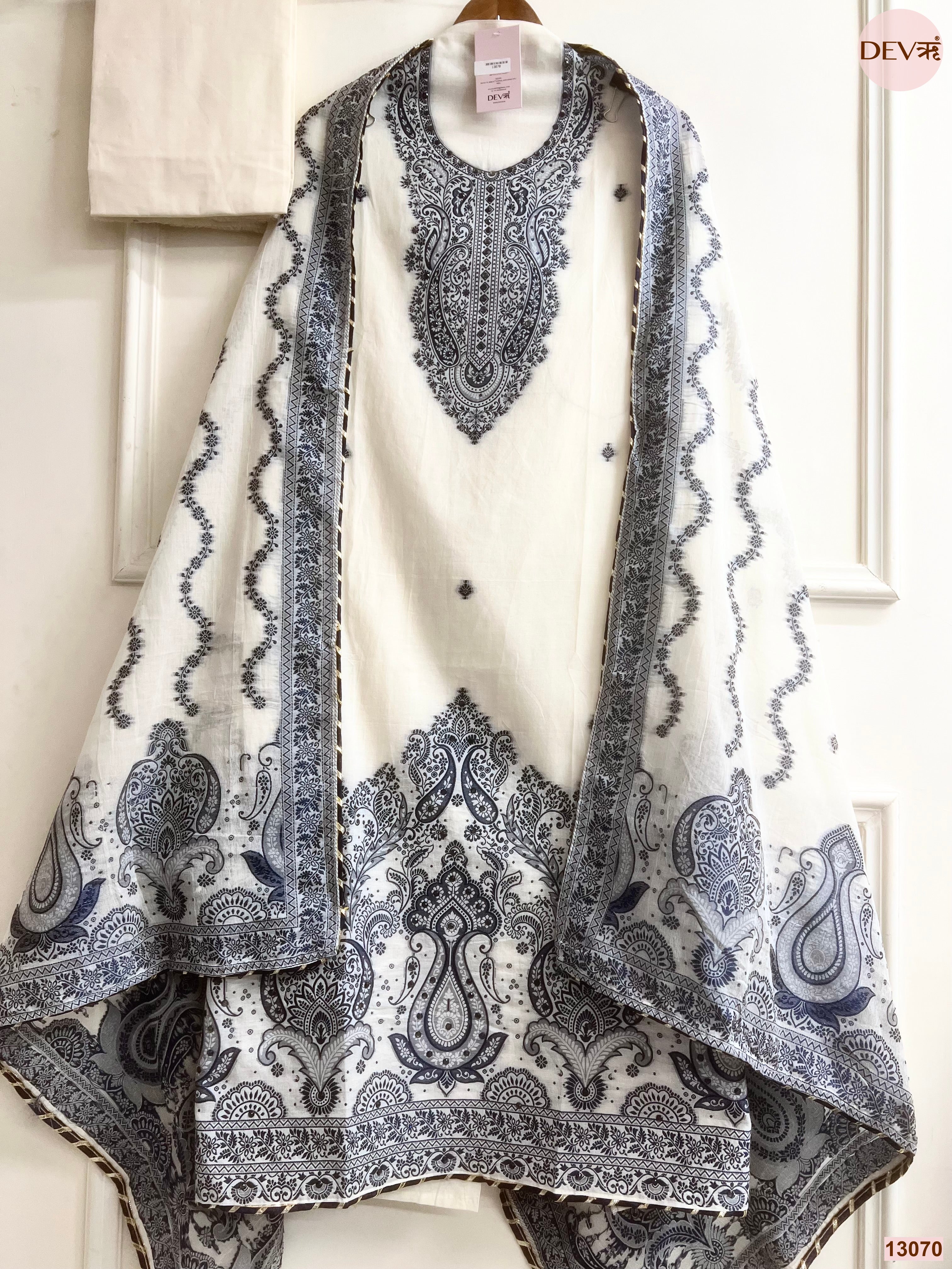 Off White Jamdani Cotton Printed Unstitched 3-Piece Suit (Devri – D.No 13070)