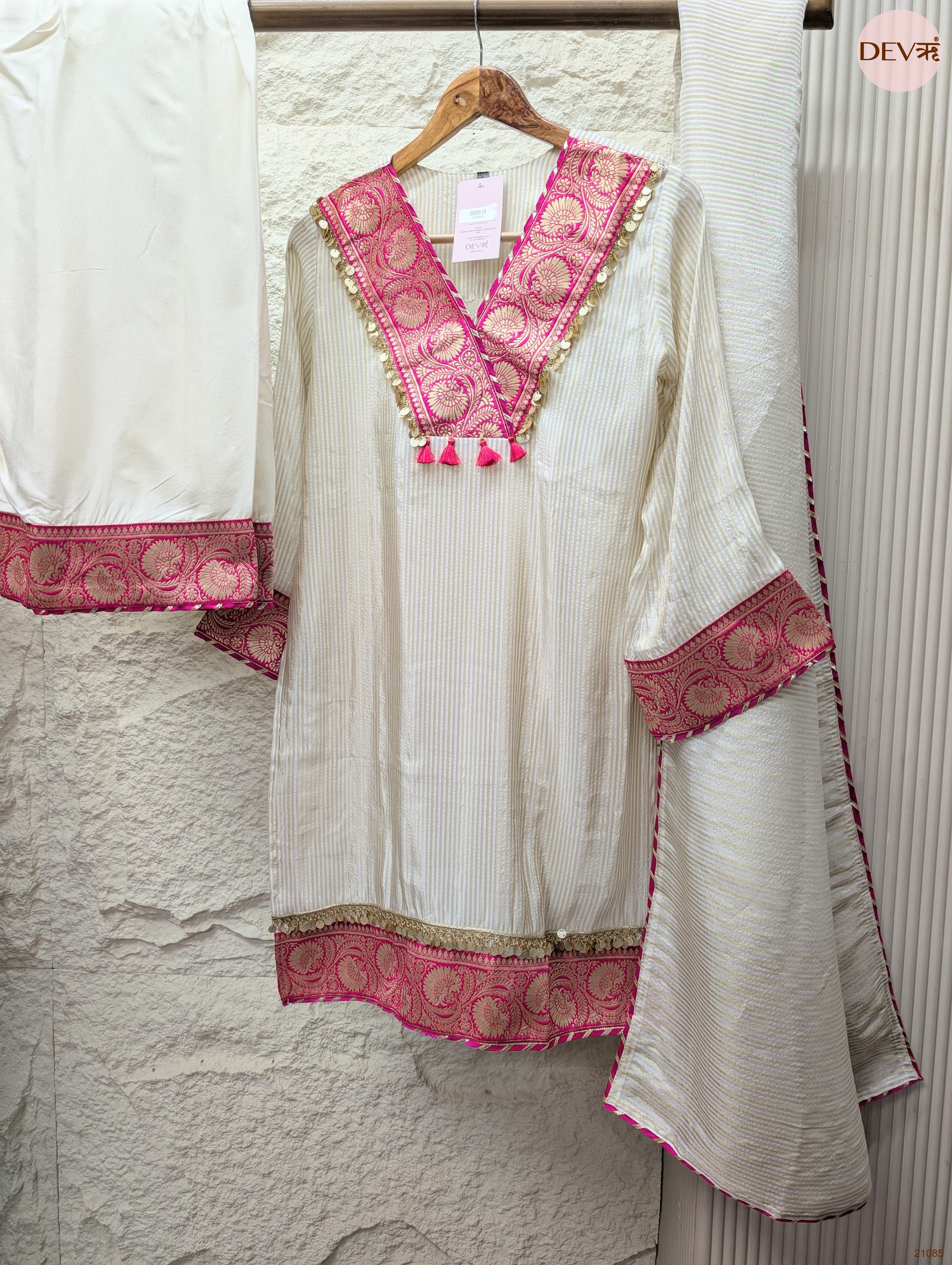 Gulnaar Tissue Silk Embroidered Ivory 3-Piece Set (Devri – D.No 21085)